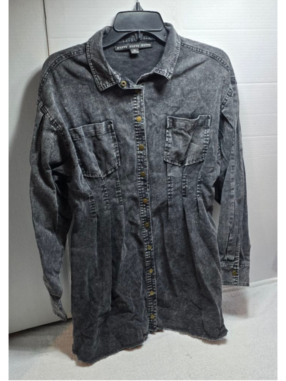 Women's HYFVE Black Acid Wash Button Down Shirt M